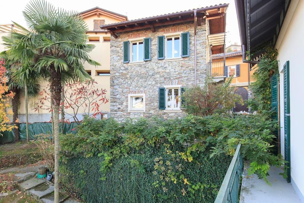 Medieval Stone Retreat With Views Stresa